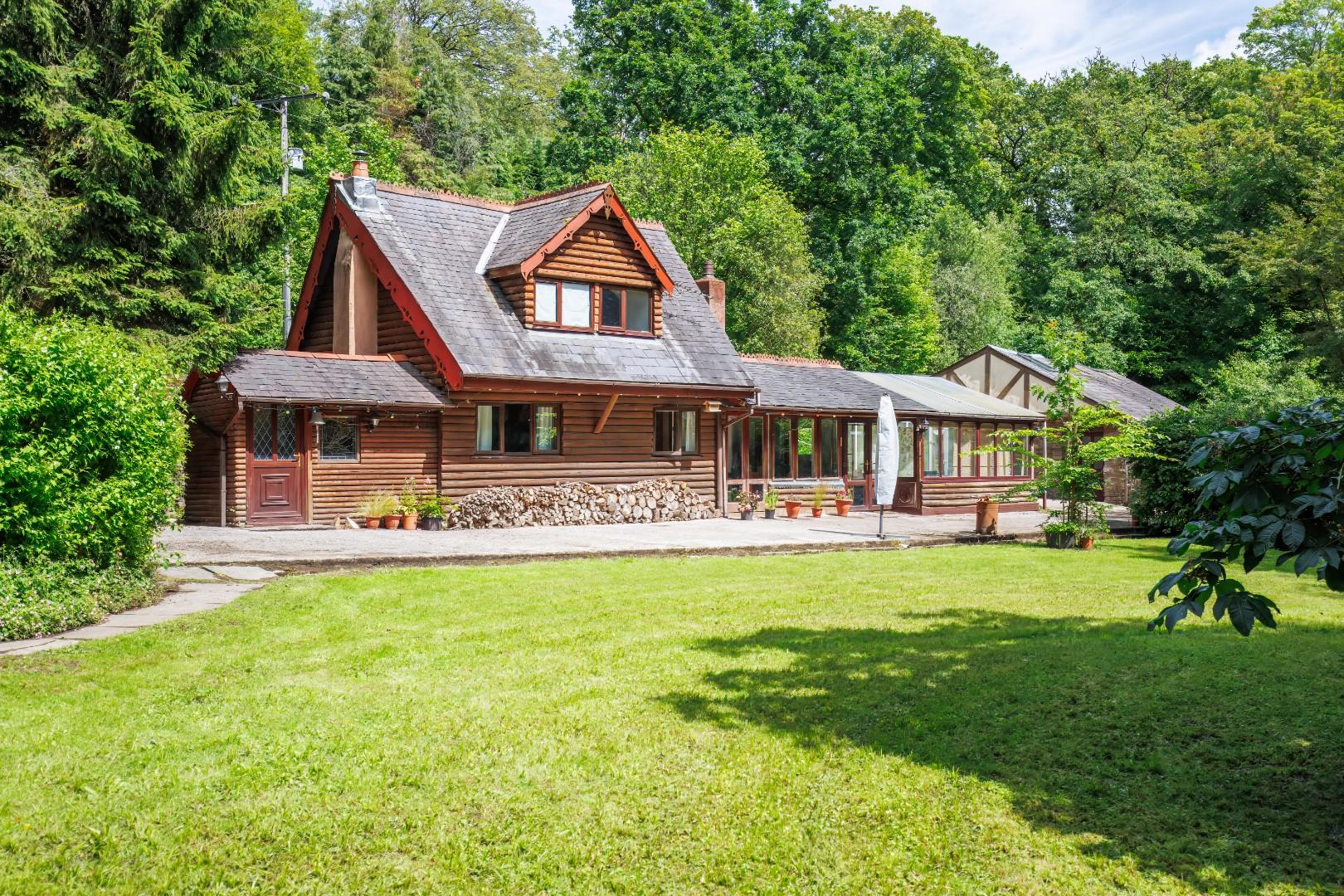 Esgaroth Parc, Llantrisant, Pontyclun CF72 8LQ